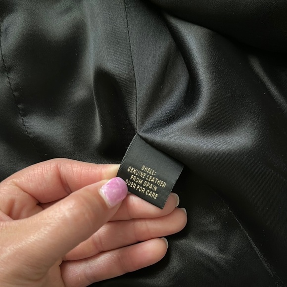 St. John Collection Embossed Soft Genuine Leather Gold Buckle Detail Women’s P - Picture 15 of 16